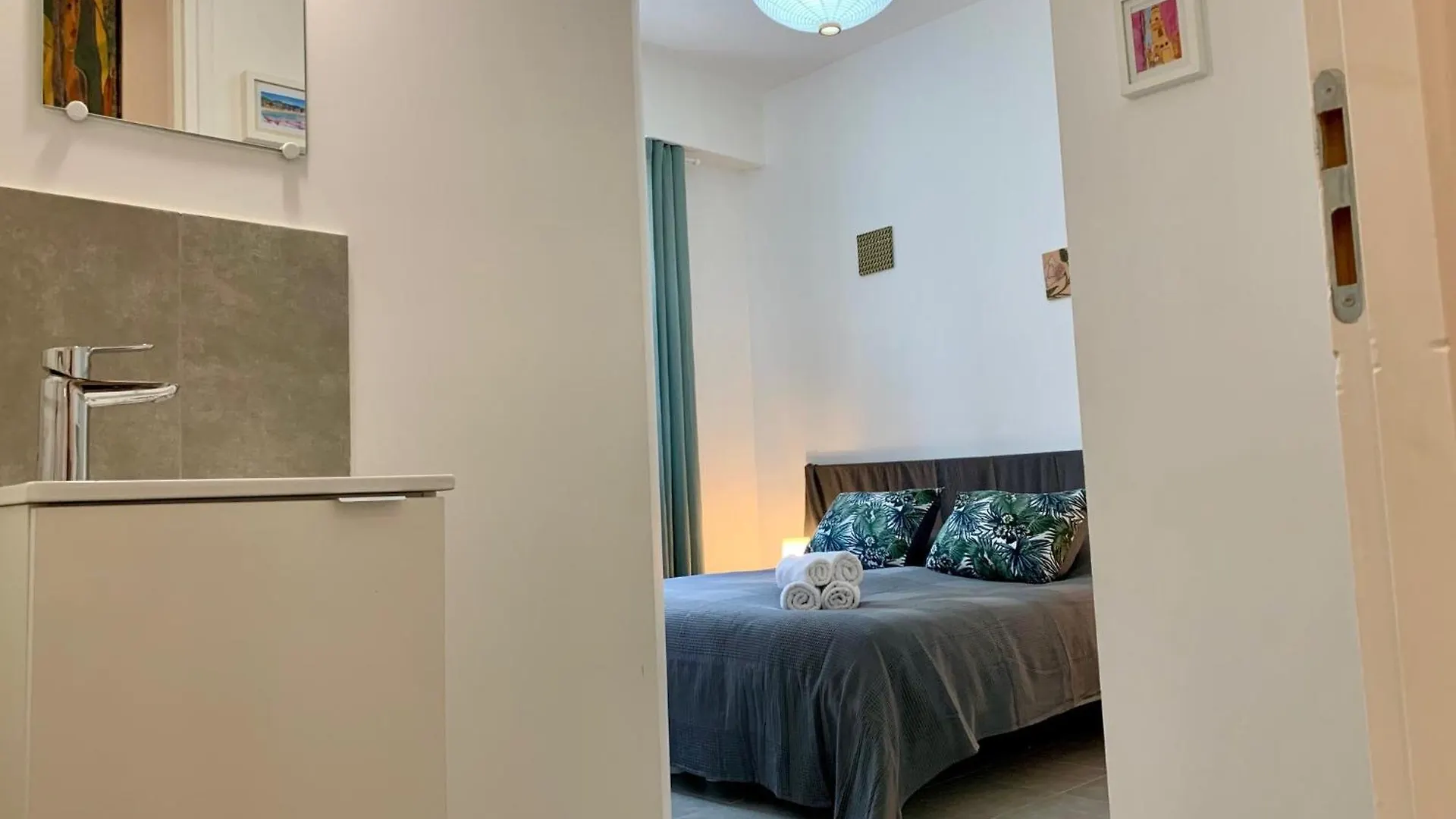 Apartment Aparthotel Riviera - Maison Du Grand Sud - Confortable Petit 3 Pieces - Promenade Des Anglais Nice France